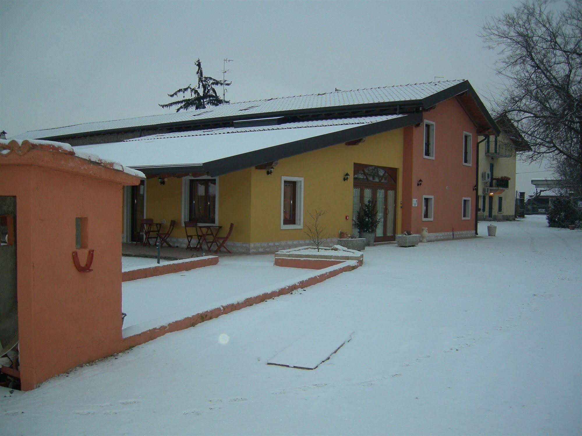 Agriturismo Alle Quattro Stagioni Verona Exterior photo